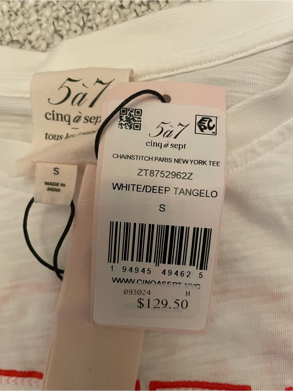 New York Embroidered White Short Sleeve Tee - Picture 4 of 4